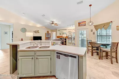 560 Spring Lake Drive, Melbourne, FL 32940 - Photo 16