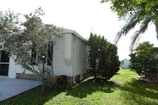 922 Bougainvillea Cir, Barefoot Bay, FL 32976 - Photo 8