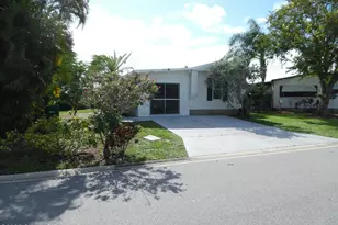 922 Bougainvillea Cir, Barefoot Bay, FL 32976 - Photo 4