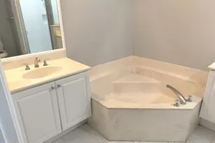 826 Middleton Dr SW, Vero Beach, FL 32962 - Photo 12