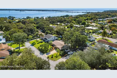 135 N Twin Lakes Road, Cocoa, FL 32926 - Photo 4