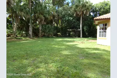 310 SE Seahorse Circle SE, Palm Bay, FL 32909 - Photo 2