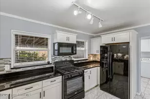 4375 Eleanor Dr, Melbourne, FL 32935 - Photo 8