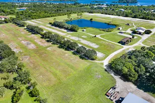 000B Berry Rd, Grant-Valkaria, FL 32949 - Photo 1