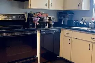 4006 Dewberry Cir, Melbourne, FL 32901 - Photo 10