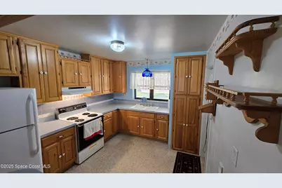 124 Sea Park Boulevard, Satellite Beach, FL 32937 - Photo 6