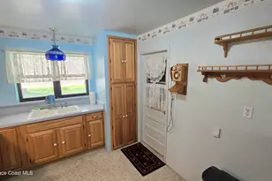 124 Sea Park Blvd, Satellite Beach, FL 32937 - Photo 8