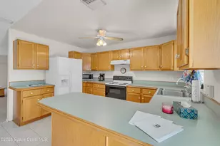 920 NE Burn Dr NE, Palm Bay, FL 32905 - Photo 16