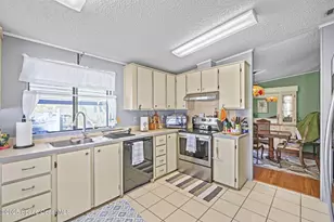 433 Marlin Cir, Barefoot Bay, FL 32976 - Photo 10