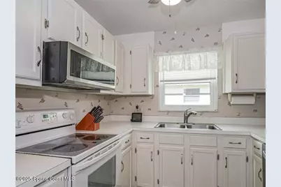 1 Vista Palm Lane #207, Vero Beach, FL 32962 - Photo 6