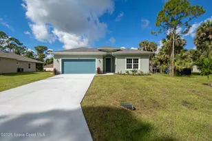 826 Hartsdale Ave SW, Palm Bay, FL 32908 - Photo 2
