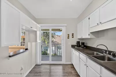 1924 Westminster Circle #4, Vero Beach, FL 32966 - Photo 6