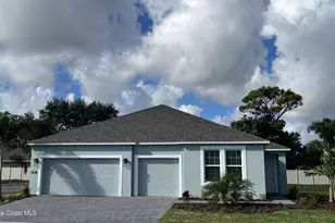 1004 Connolly Ln NE, Palm Bay, FL 32905 - Photo 2