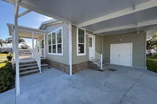 723 Hyacinth Cir, Barefoot Bay, FL 32976 - Photo 8