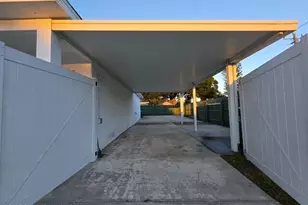 676 Cheyenne Ave, Melbourne, FL 32935 - Photo 30