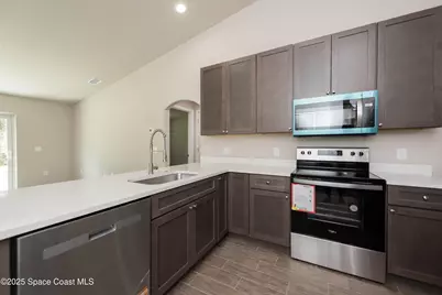 250 Frederick Street SW, Palm Bay, FL 32908 - Photo 12