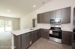 320 Frederick St SW, Palm Bay, FL 32908 - Photo 10