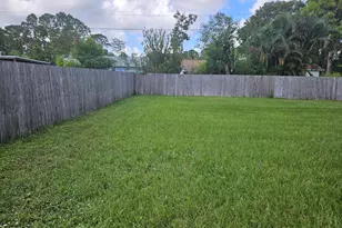 1367 Waffle St SE, Palm Bay, FL 32909 - Photo 10