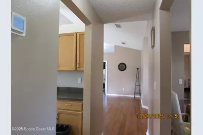 534 White Plains Avenue SW, Palm Bay, FL 32908 - Photo 8