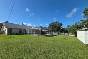 997 Hood St NW, Palm Bay, FL 32907 - Photo 4