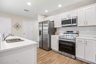 218 Hidden Woods Place, Melbourne, FL 32901 - Photo 8