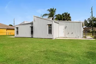 2574 SW Monterrey Ln, Port Saint Lucie, FL 34953 - Photo 14