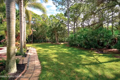 4580 Hunters Run Circle, Grant-Valkaria, FL 32949 - Photo 16