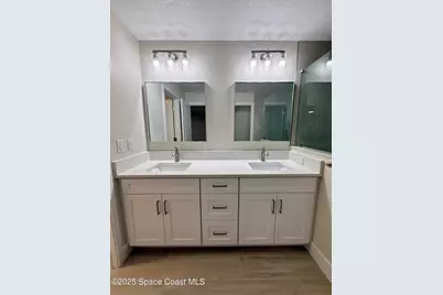 581 Toynbee Road SW, Palm Bay, FL 32908 - Photo 16