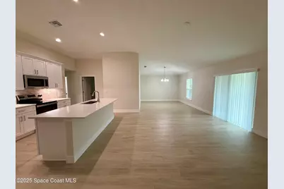 581 Toynbee Road SW, Palm Bay, FL 32908 - Photo 4