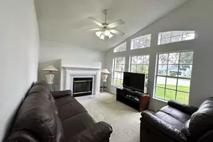 4355 S Lakes Cir, Melbourne, FL 32901 - Photo 4