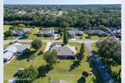 427 Hurst Road NE, Palm Bay, FL 32907 - Photo 6