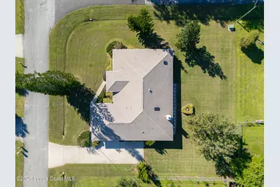 427 Hurst Road NE, Palm Bay, FL 32907 - Photo 4