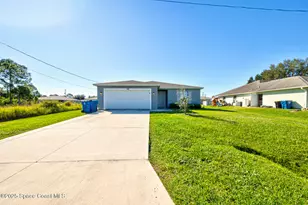 318 Silverfrost St SE, Palm Bay, FL 32909 - Photo 2