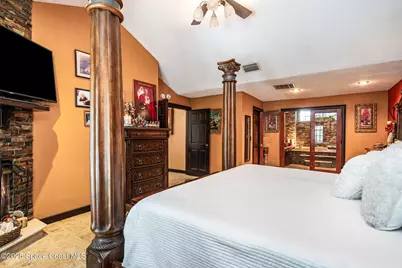 562 Lake Ashley Circle, Melbourne, FL 32904 - Photo 16