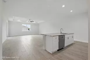 282 Americana Blvd NW, Palm Bay, FL 32907 - Photo 6
