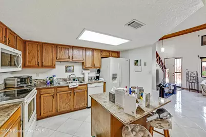 305 Taft Avenue, Cocoa Beach, FL 32931 - Photo 8