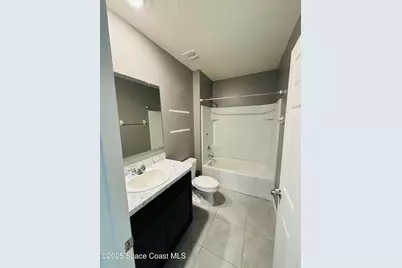 571 Coconut Street SE, Palm Bay, FL 32909 - Photo 4