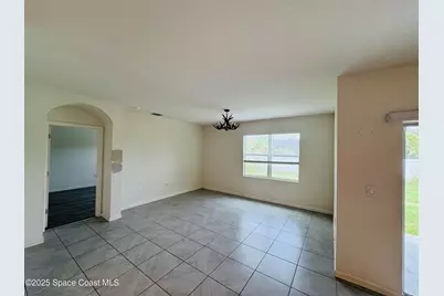 571 Coconut Street SE, Palm Bay, FL 32909 - Photo 10