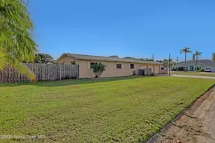 510 Andrews Dr, Melbourne Beach, FL 32951 - Photo 4