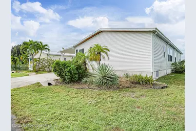 7620 Boxelder Road E, Micco, FL 32976 - Photo 38