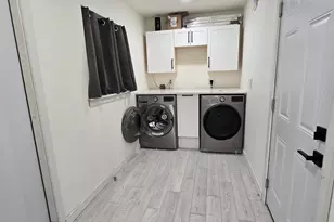 2417 Colonial Dr, Melbourne, FL 32901 - Photo 32