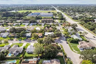 2010 Talloak Rd, Melbourne, FL 32935 - Photo 40