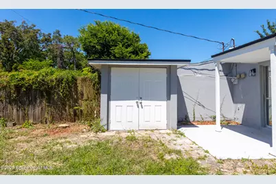 230 W Towne Place E, Titusville, FL 32796 - Photo 12