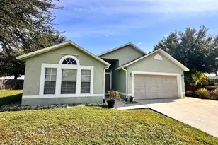 8746 105th Ct, Vero Beach, FL 32967 - Photo 2