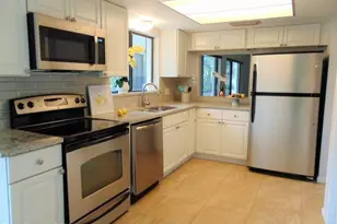 300 Olympia Ct, Melbourne, FL 32940 - Photo 4