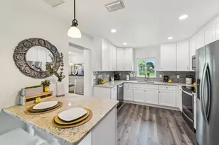 581 Hillside Ct, Melbourne, FL 32935 - Photo 16