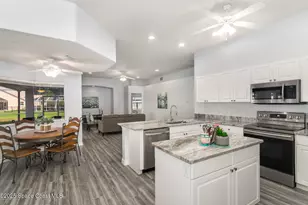 530 Sunset Lakes Dr, Merritt Island, FL 32953 - Photo 12