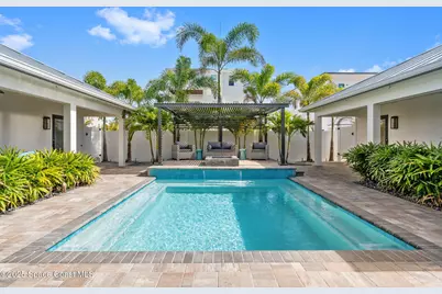 2021 S Orlando Avenue, Cocoa Beach, FL 32931 - Photo 1