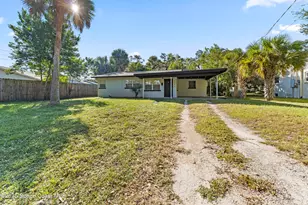 2108 Bignonia St, Melbourne, FL 32901 - Photo 2