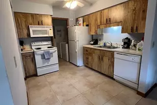 9032 Manchester Ln, Melbourne, FL 32904 - Photo 8